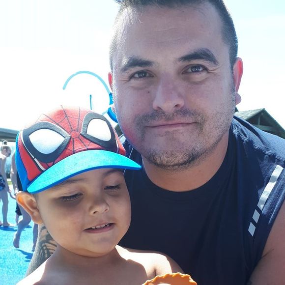 Meet your Posher, Dwayne douglas - Picture 1 of 1